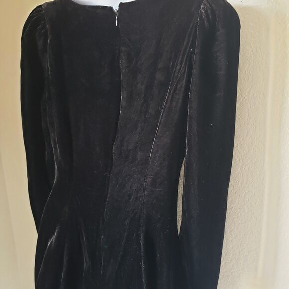 Black Vintage Velvet Dress with Rhinestones - Picture 5 of 5